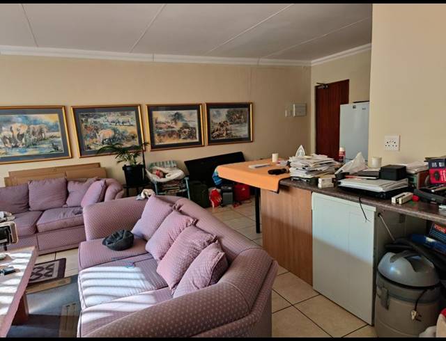 1 BEDROOM APARTMENT FOR SALE IN SILVERTON